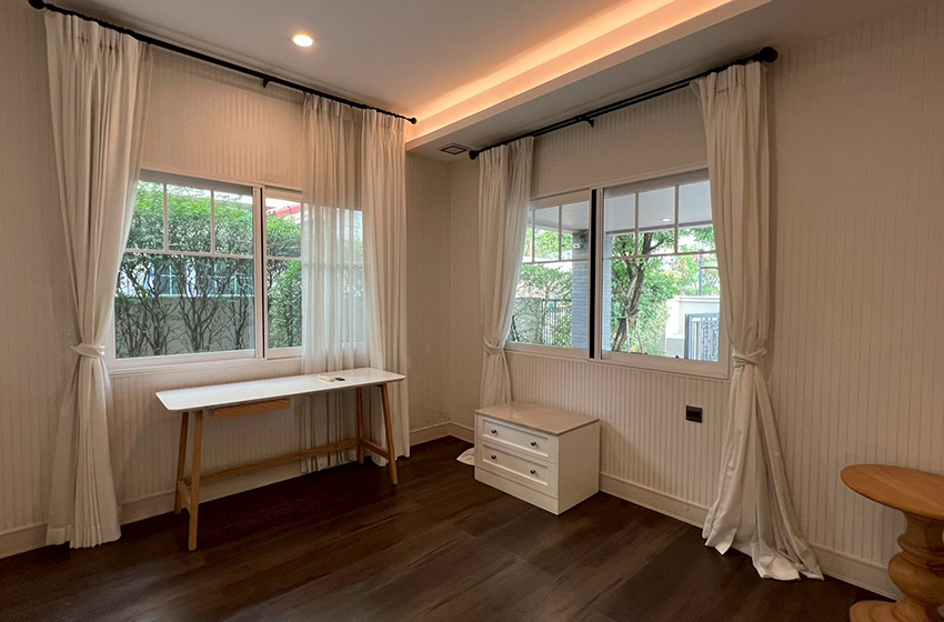 House with Shared Pool in Bangnatrad : Nantawan Bangna Km.7 